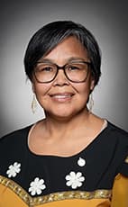 Photo of Lori Idlout