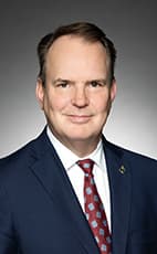 Photo of Steven MacKinnon